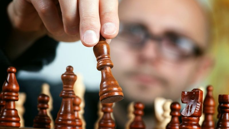 新万博深度测评：棋牌游戏平台如何选？斗地主竞技策略全解析